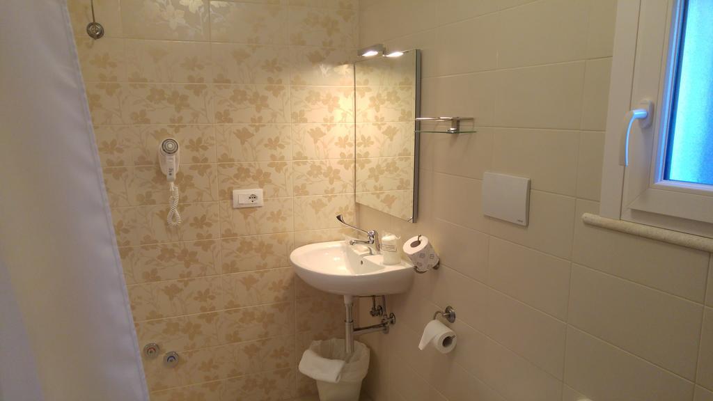 Mediterranea Sea House Montesilvano Room photo